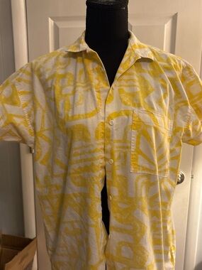 UNIONBAY Yellow and White Short-Sleeve Button-Down Shirt